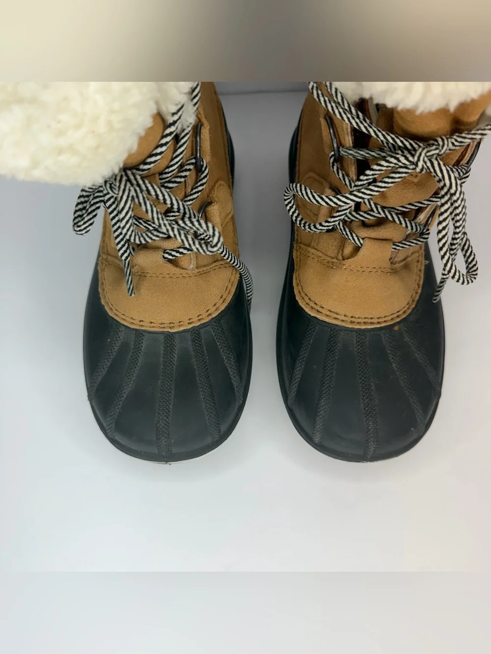 Cat & Jack Kids' Kit Lace-Up Winter Boots Size 3